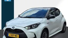 Wit Gebruikt 2020 Toyota Yaris Hybrid Active Hatchback | € 19.750 (Eerlijke prijs)
