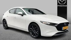 Wit Gebruikt 2021 Mazda 3 Sky Hatchback | € 21.395 (Eerlijke prijs)