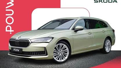 Geel Occasion 2025 Skoda Superb First Edition Stationwagen | € 42.900 (Eerlijke prijs)