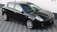 Zwart, metallic lak Gebruikt 2012 Alfa Romeo Giulietta Distinctive Hatchback | € 4.445 (Goede deal)