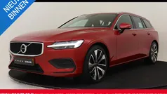 Gebruikt 2019 Volvo V60 Momentum Stationwagen | € 28.890 (Eerlijke prijs)