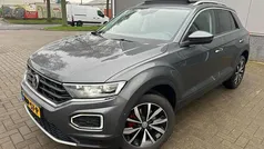 Grijs Gebruikt 2018 VW T-Roc Style SUV | € 21.499 (Goede deal)
