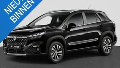 Zwart, metallic lak Nieuw 2025 Suzuki SX4 S-Cross Style SUV | € 33.770 (Eerlijke prijs)