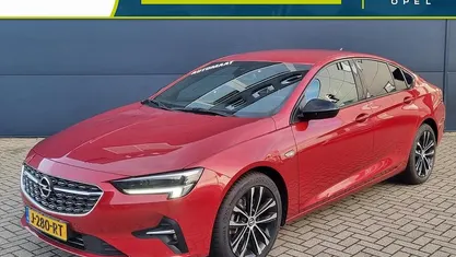 Rood Gebruikt 2020 Opel Insignia Sport Hatchback | € 27.045 (Eerlijke prijs)