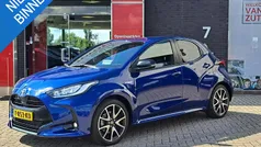 Blauw Gebruikt 2021 Toyota Yaris Hybrid Executive Hatchback | € 22.400 (Eerlijke prijs)