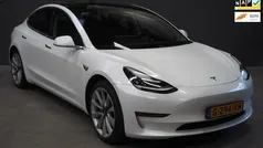 Wit, metallic lak Gebruikt 2019 Tesla Model 3 Long Range Sedan | € 23.750 (Eerlijke prijs)
