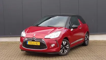 Rood Occasion 2013 Citroën DS3 Chic Hatchback | € 5.990 (Eerlijke prijs)