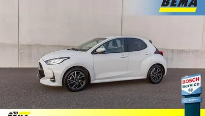 Wit Occasion 2026 Toyota Yaris Hybrid Active Hatchback | € 18.950 (Super prijs)