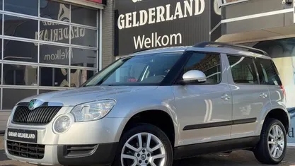 Occasion Skoda Yeti Active 105 PK (77 kW) 2011 Zilver SUV