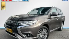 Bruin Gebruikt 2018 Mitsubishi Outlander P-HEV SUV | € 21.740 (Eerlijke prijs)