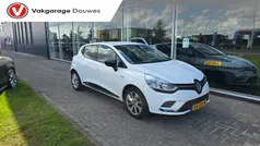 Wit Gebruikt 2017 Renault Clio IV Intens Hatchback | € 7.950 (Eerlijke prijs)