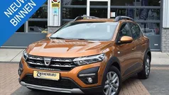Gebruikt 2022 Dacia Sandero Essentiel Hatchback | € 15.950 (Eerlijke prijs)