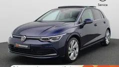 Blauw Gebruikt 2021 VW Golf VIII Style Hatchback | € 26.750 (Eerlijke prijs)