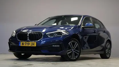 Occasion BMW 118 Basis 136 PK (100 kW) 2021 Blauw Hatchback