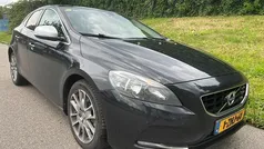 Zwart Gebruikt 2014 Volvo V40 Stationwagen | € 4.950 (Eerlijke prijs)