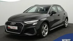 Zwart Gebruikt 2023 Audi A3 Sportback S-Line Hatchback | € 36.350 (Eerlijke prijs)