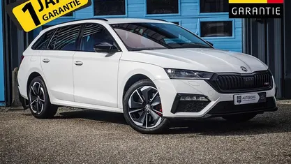 Wit Occasion 2024 Skoda Octavia Business Line Stationwagen | € 36.970 (Eerlijke prijs)