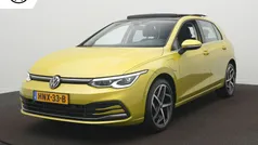 Geel Gebruikt 2022 VW Golf VIII Style Hatchback | € 28.900 (Eerlijke prijs)