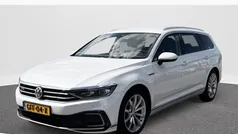 Wit Gebruikt 2020 VW Passat Business Stationwagen | € 22.849 (Eerlijke prijs)