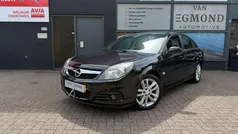 Zwart Gebruikt 2008 Opel Vectra GTS Executive Hatchback | € 2.450 (Eerlijke prijs)
