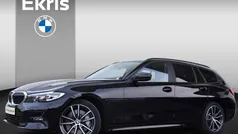 Zwart Gebruikt 2020 BMW 330 Executive Stationwagen | € 30.900 (Goede deal)