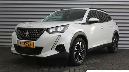 Wit Gebruikt 2021 Peugeot 2008 Allure SUV | € 17.395 (Eerlijke prijs)