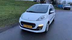 Wit Gebruikt 2014 Peugeot 107 Active Hatchback | € 4.949 (Eerlijke prijs)