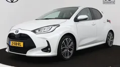 Wit Gebruikt 2021 Toyota Yaris Hybrid Executive Hatchback | € 23.445 (Eerlijke prijs)