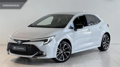 Nieuw Toyota Corolla Hybrid Executive 178 PK (130 kW) 2025 Grijs Hatchback