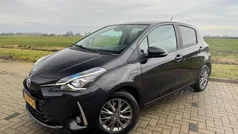 Zwart Gebruikt 2020 Toyota Yaris Hatchback | € 15.750 (Eerlijke prijs)