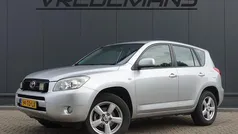 Grijs, metallic lak Gebruikt 2006 Toyota RAV4 Executive SUV | € 6.750 (Goede deal)