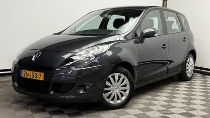 Gebruikt 2009 Renault Scénic III Expression MPV | € 4.475 (Eerlijke prijs)