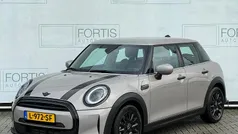 Gebruikt 2021 Mini Cooper Business Hatchback | € 18.700 (Eerlijke prijs)