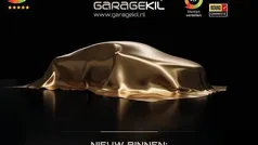 Wit (metallic) Gebruikt 2017 BMW 220 Executive Stationwagen | € 18.495 (Eerlijke prijs)