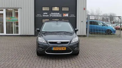 Grijs Gebruikt 2008 Ford Focus Titanium Hatchback | € 1.699 (Goede deal)