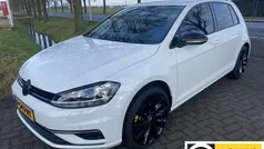 Wit Gebruikt 2018 VW Golf VII Highline Hatchback | € 13.995 (Eerlijke prijs)