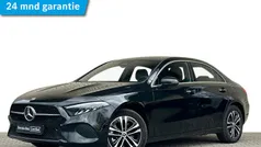 Zwart Gebruikt 2023 Mercedes A250 Luxury Sedan | € 34.900 (Eerlijke prijs)