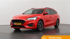 Rood Gebruikt 2021 Ford Focus Business Edition Stationwagen | € 17.830 (Eerlijke prijs)