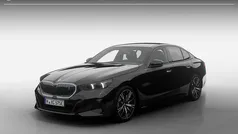 Saphirschwarz metallic (475) (zwart metallic) Nieuw 2025 BMW i5 M Sport Sedan | € 89.438 (Eerlijke prijs)