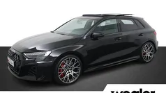 Zwart Nieuw 2025 Audi RS3 Sportback Hatchback | € 110.379 (Eerlijke prijs)