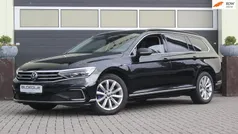 Zwart Gebruikt 2022 VW Passat Business Stationwagen | € 24.900 (Goede deal)