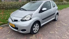 Grijs Gebruikt 2009 Toyota Aygo Comfort Hatchback | € 4.250 (Eerlijke prijs)