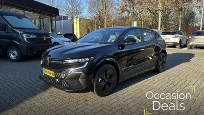 Starry black Gebruikt 2024 Renault Megane E-Tech Evolution Hatchback | € 27.495 (Eerlijke prijs)