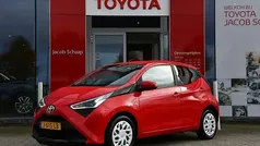 Gebruikt 2020 Toyota Aygo X-play Hatchback | € 14.899 (Eerlijke prijs)