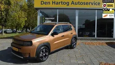 Bruin Nieuw 2025 Fiat Grande Panda La Prima Hatchback | € 28.950 (Eerlijke prijs)