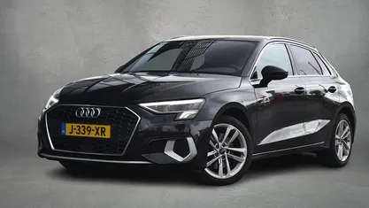 Zwart Gebruikt 2020 Audi A3 Sportback Business Hatchback | € 24.950 (Eerlijke prijs)