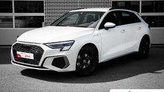 Wit Gebruikt 2024 Audi A3 Sportback e-tron Premium Sedan | € 38.800 (Eerlijke prijs)
