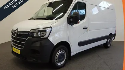 Wit Occasion 2024 Renault Master Van | € 25.980 (Goede deal)
