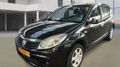 Gebruikt 2011 Dacia Sandero Lauréate Hatchback | € 1.800 (Goede deal)