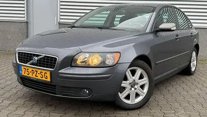 Occasion Volvo S40 Momentum 140 PK (102 kW) 2005 Grijs Sedan